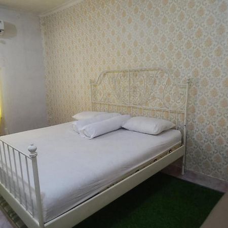 OYO 91766 Fortuna Hotel Syariah Paiton Bagian luar foto