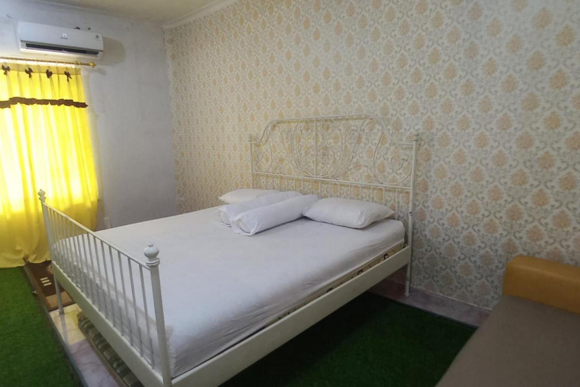 OYO 91766 Fortuna Hotel Syariah Paiton Bagian luar foto
