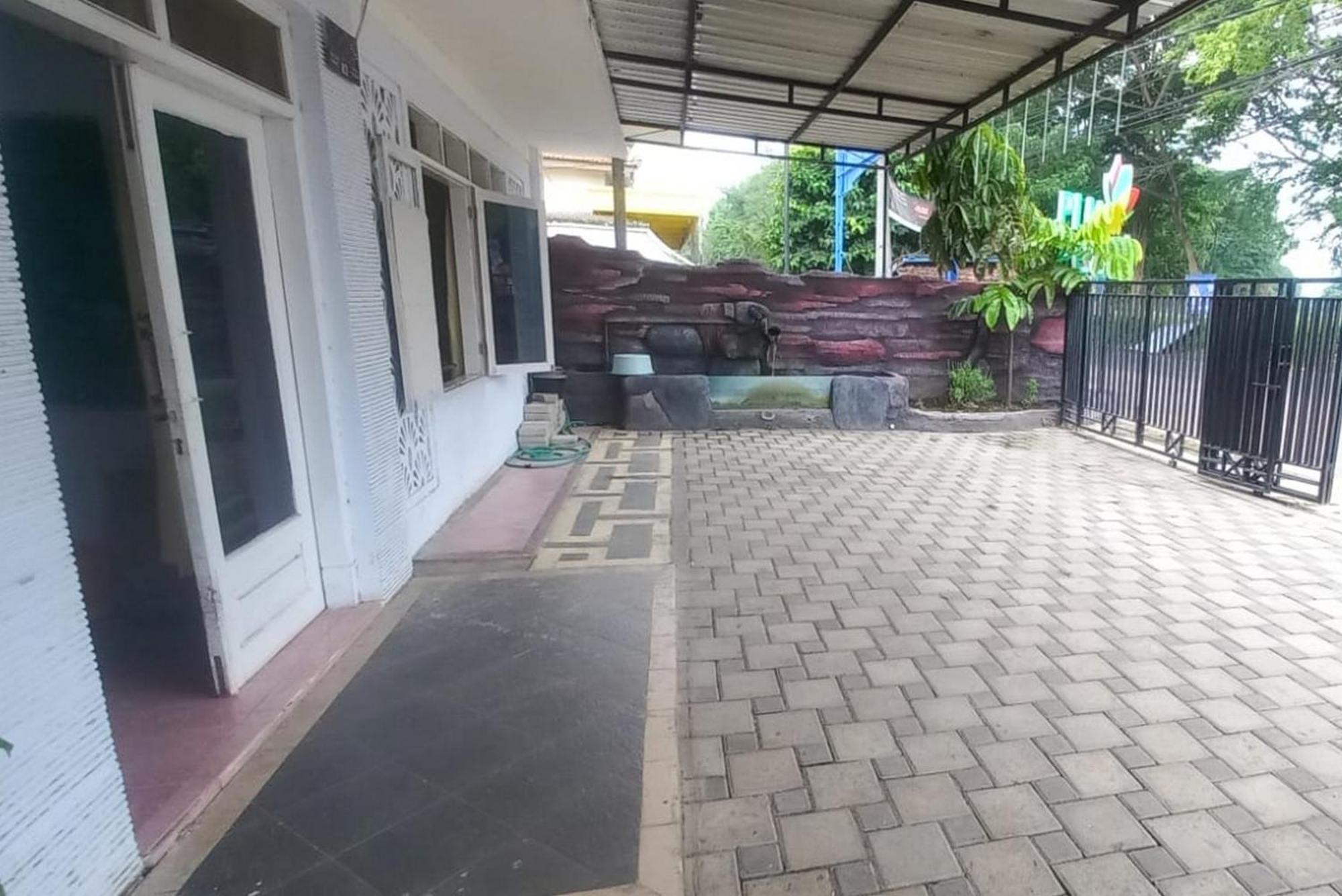 OYO 91766 Fortuna Hotel Syariah Paiton Bagian luar foto